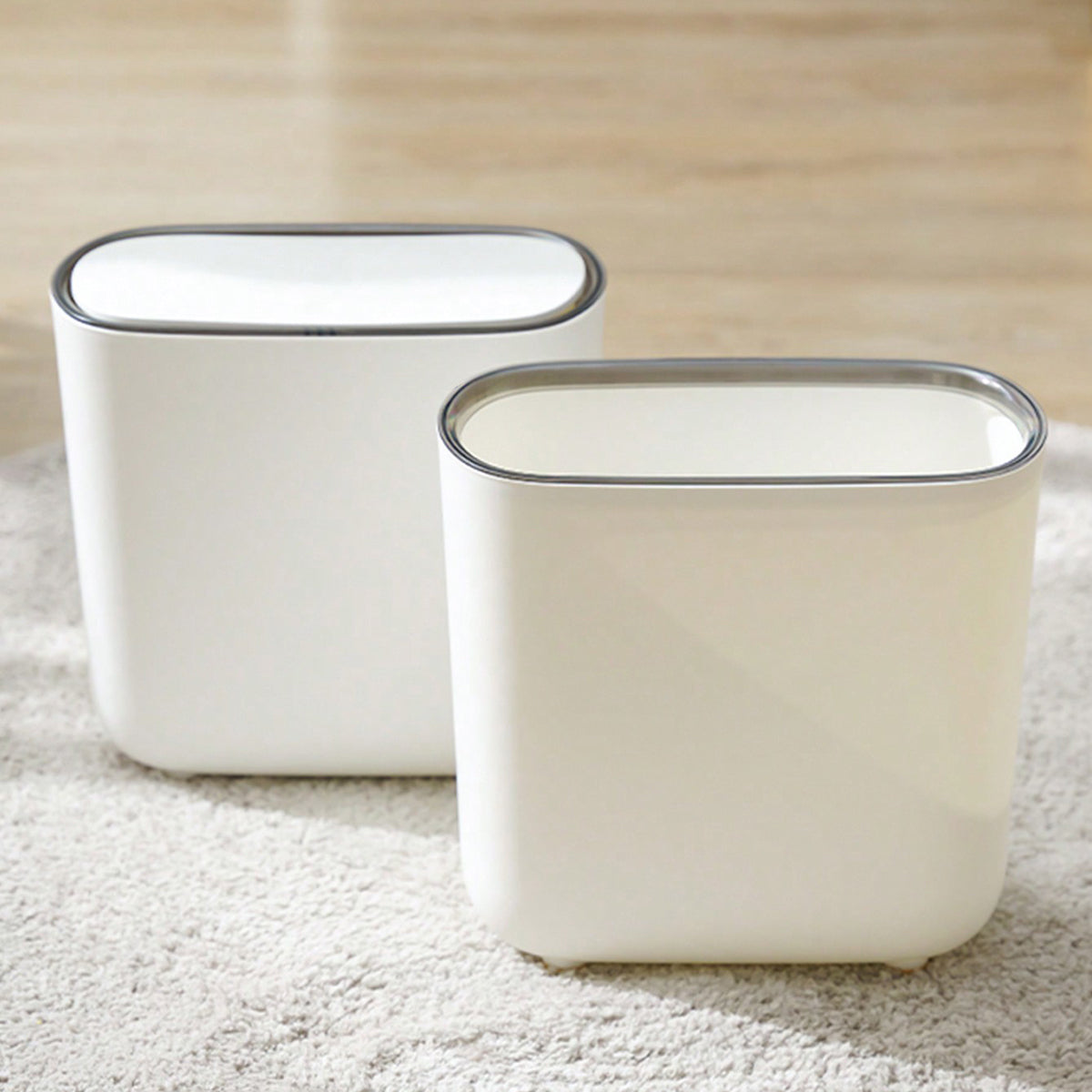 Touchless trash bin reducing contact and odors