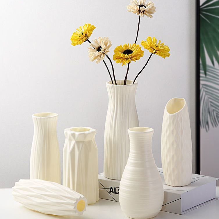 Nordic Plastic Vase – Drop-Resistant, Minimalist Decor for Living Room & Office
