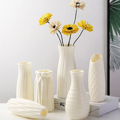 Nordic Plastic Vase – Drop-Resistant, Minimalist Decor for Living Room & Office
